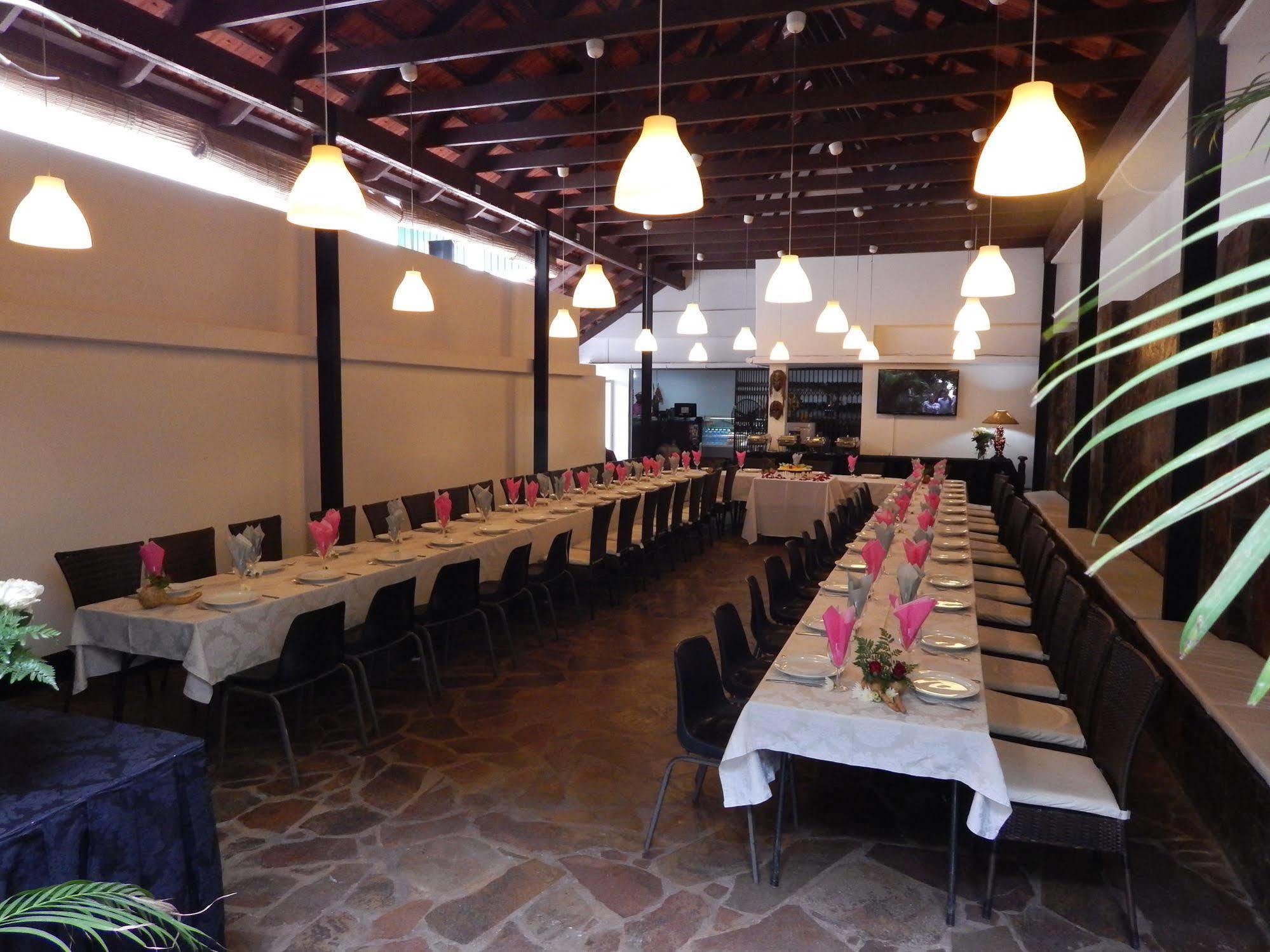 Jacaranda Guesthouse Maputo Ngoại thất bức ảnh